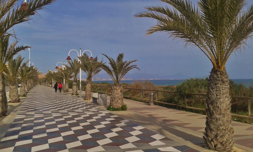 Appartamento Apartament Playa Arenales Arenales del Sol Esterno foto